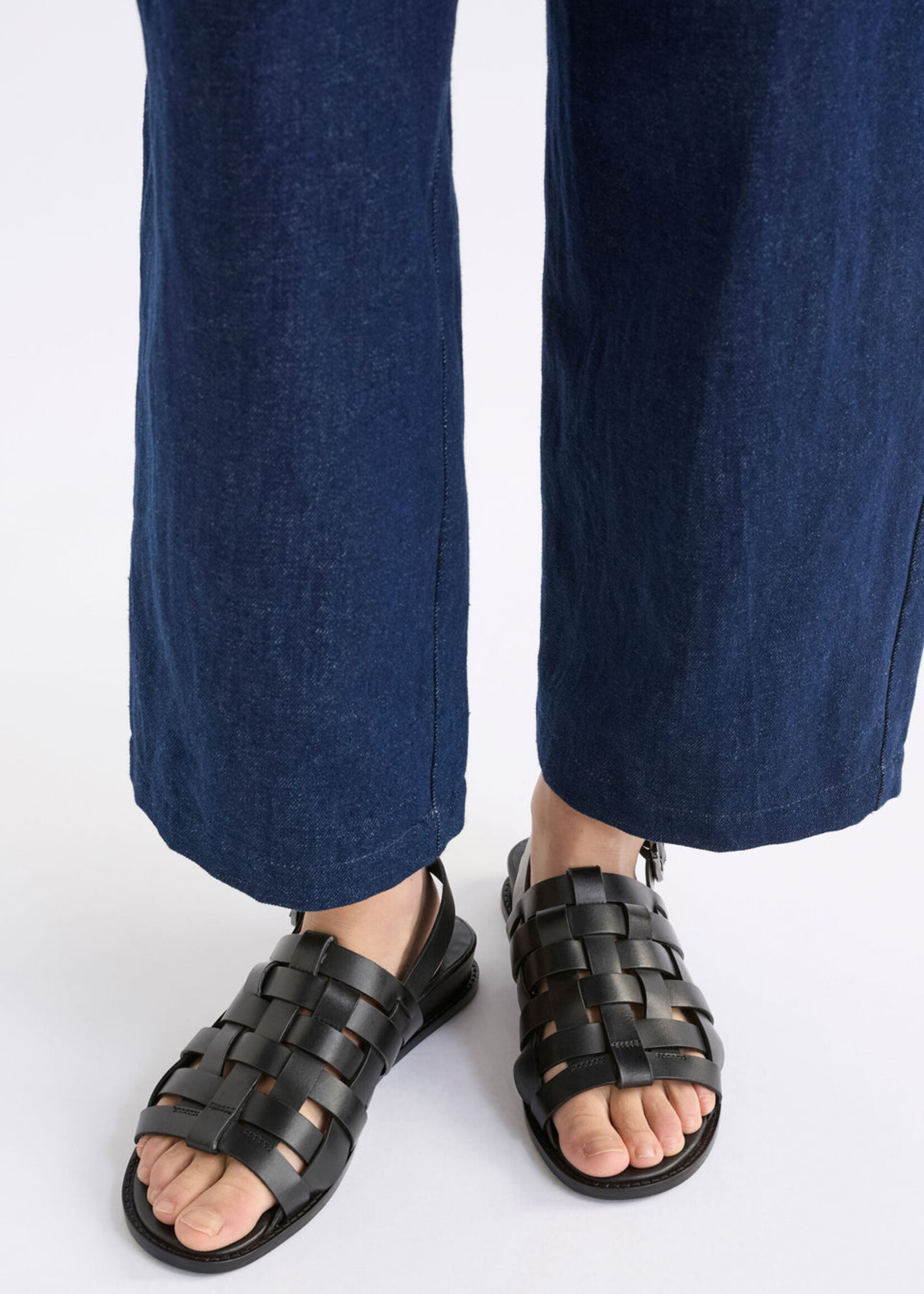 Ostt Sandal