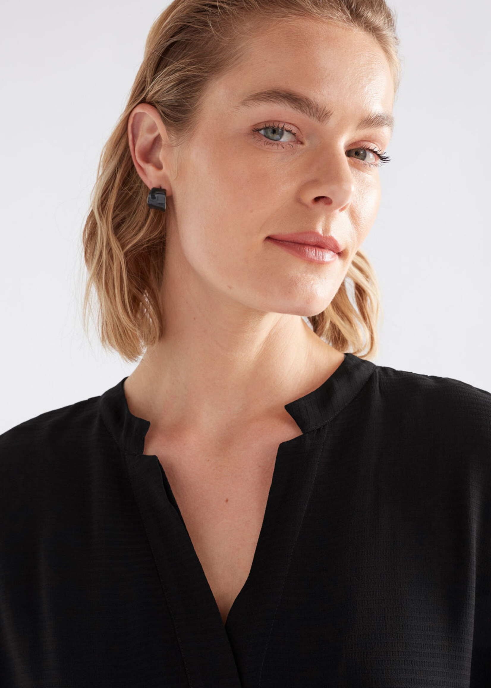 Illsta Mini Hoop Earring
