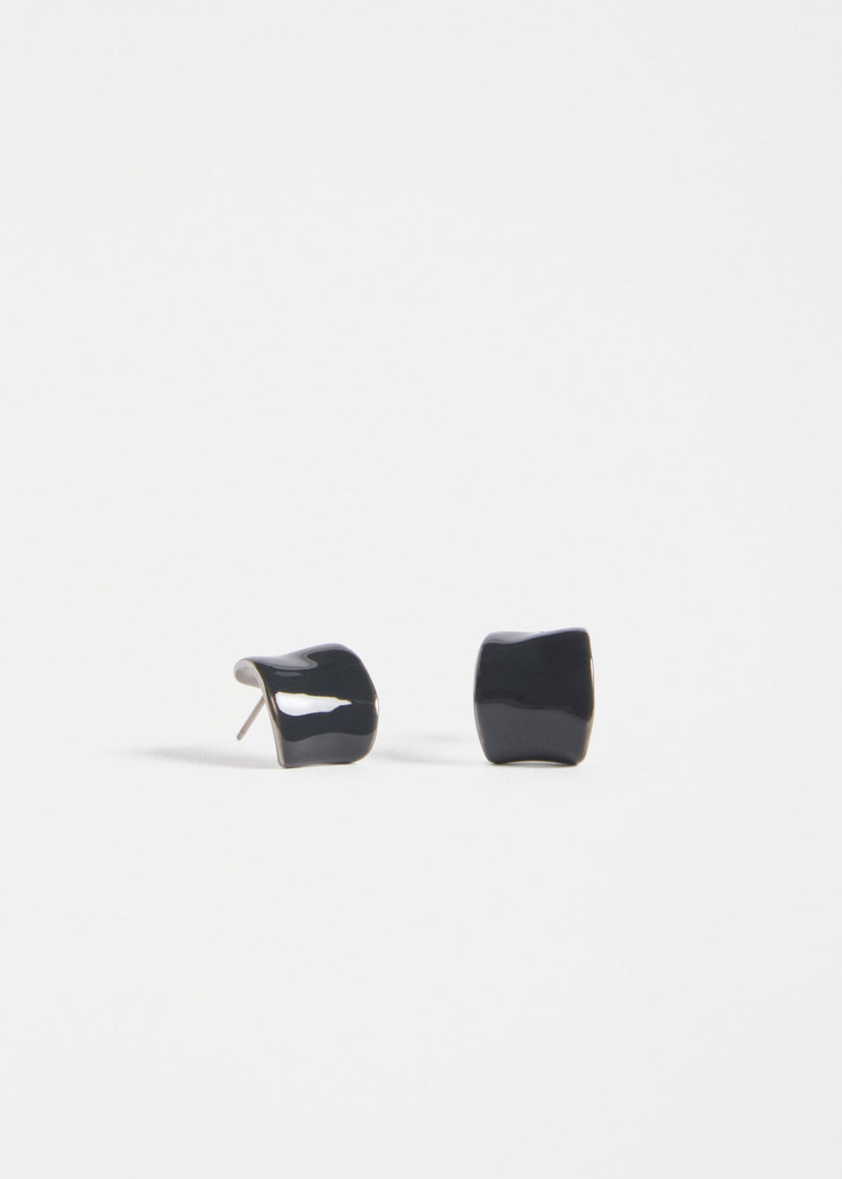Illsta Mini Hoop Earring