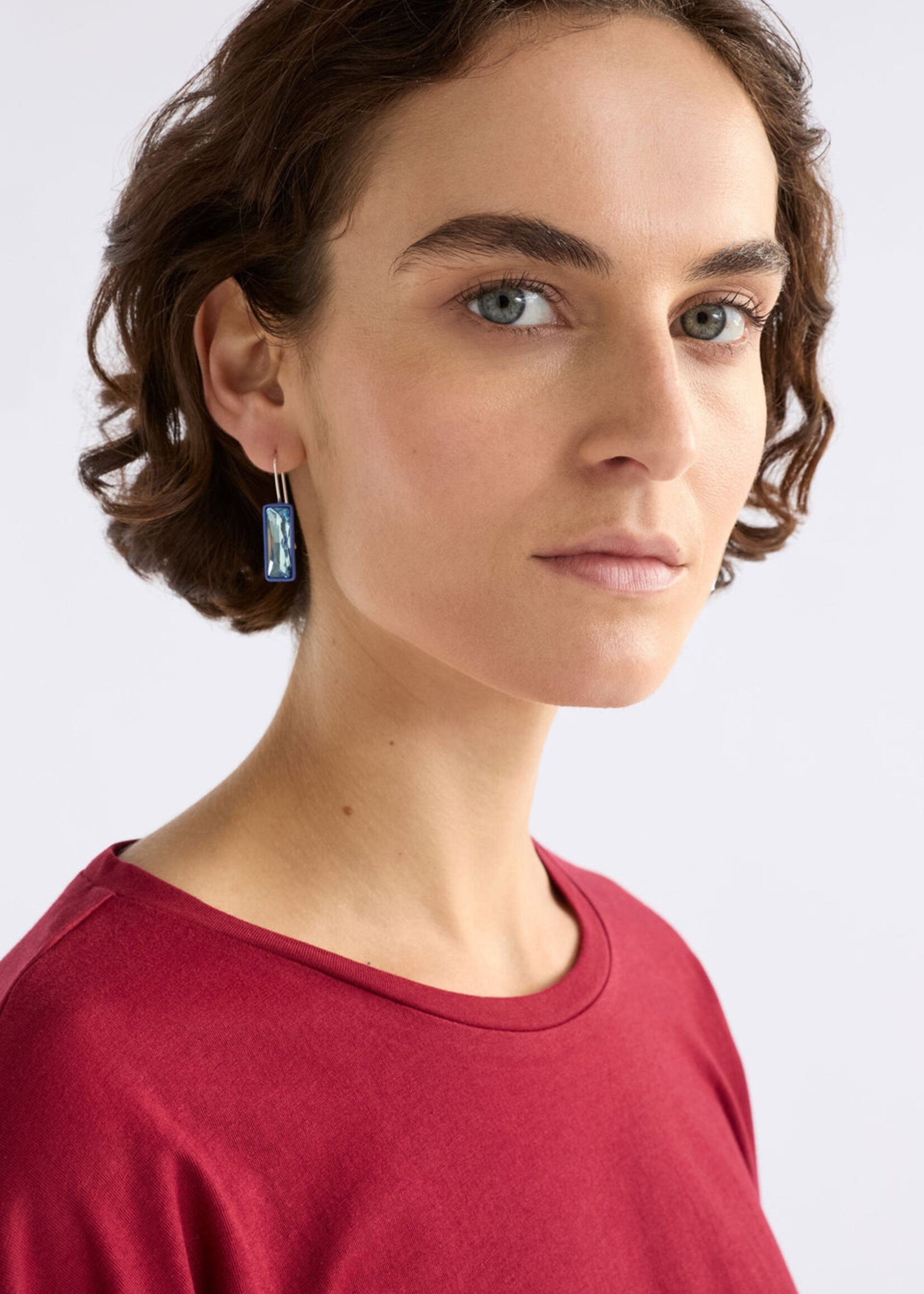 Jule Small Hook Earring