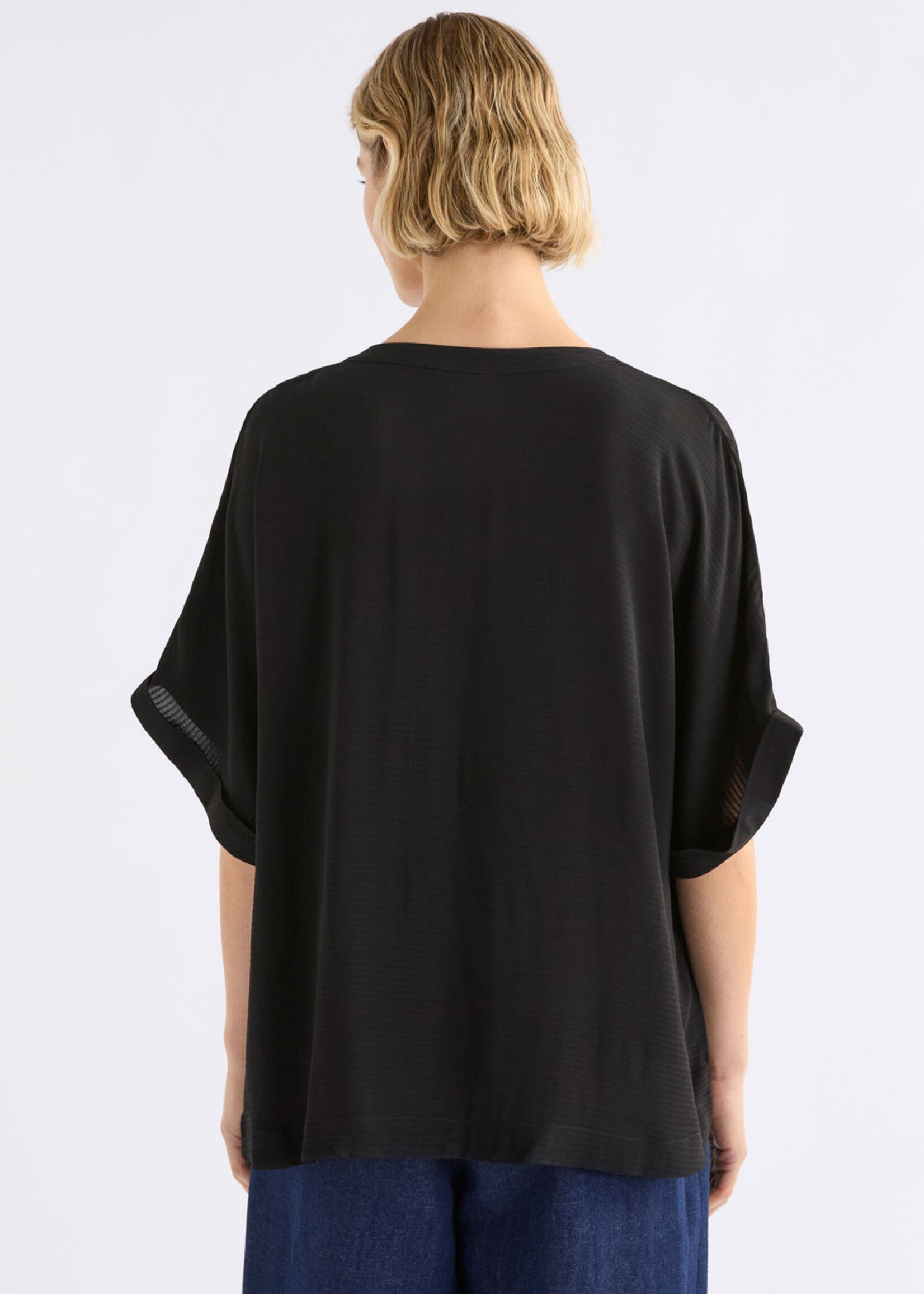 Omia Top Black