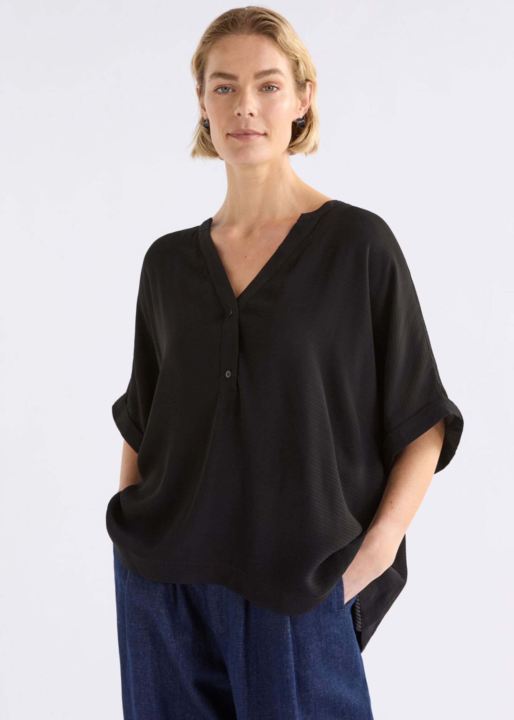 Omia Top Black