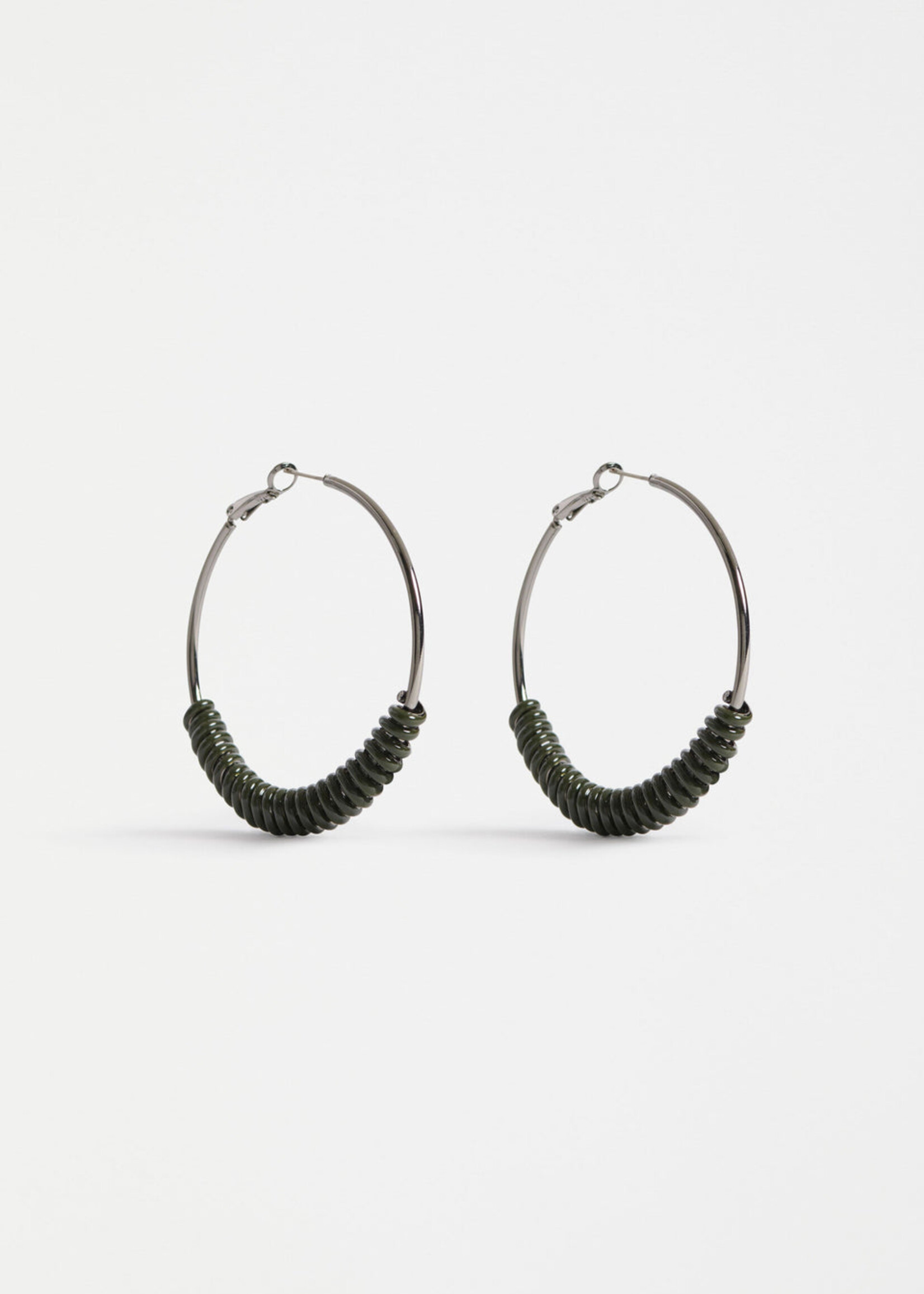 Vrid Hoop Earring