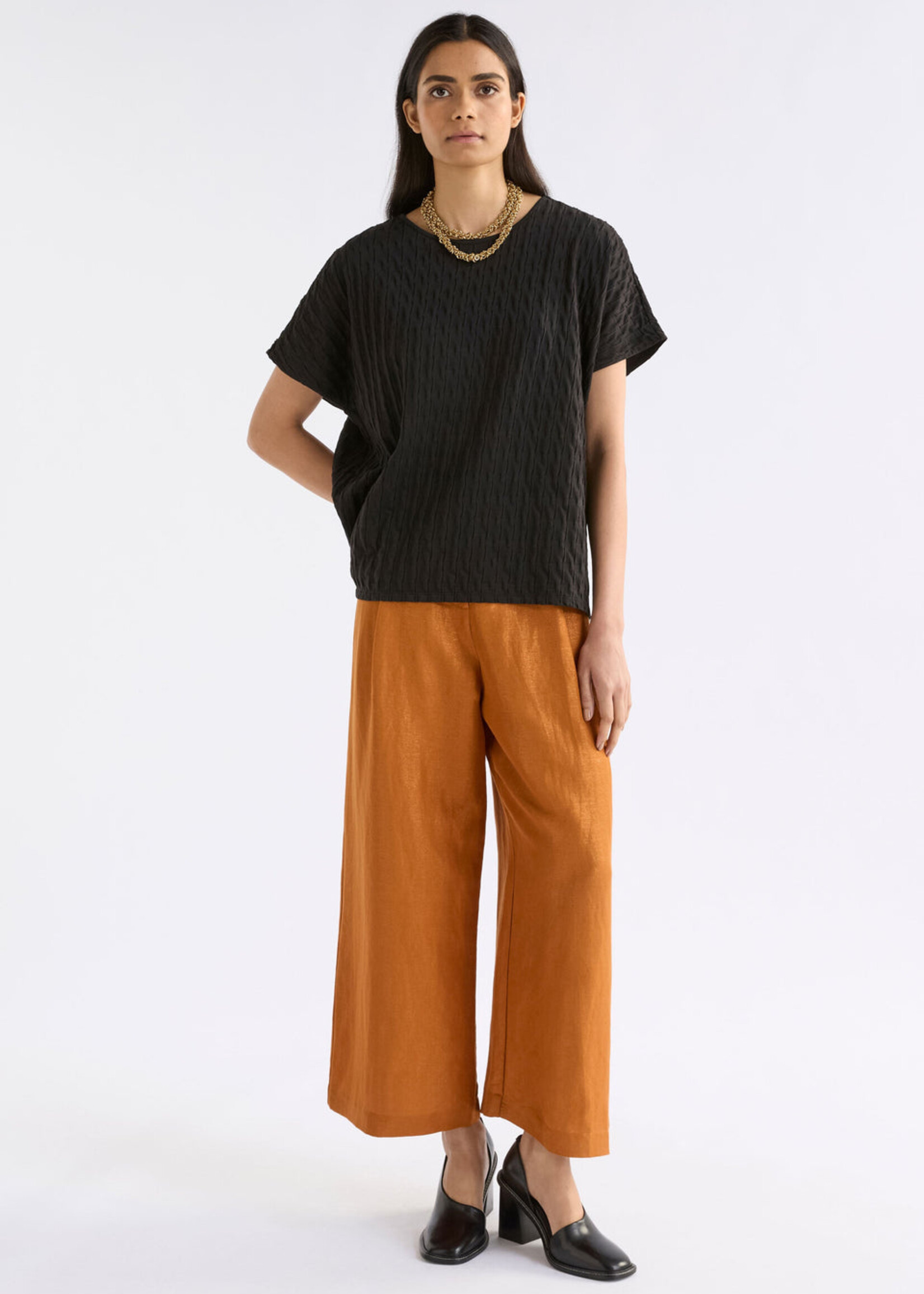 Orta Boxy Tshirt in Black