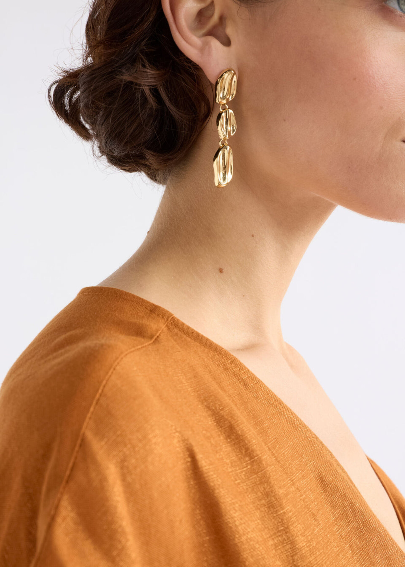 Delaa Drop Earring