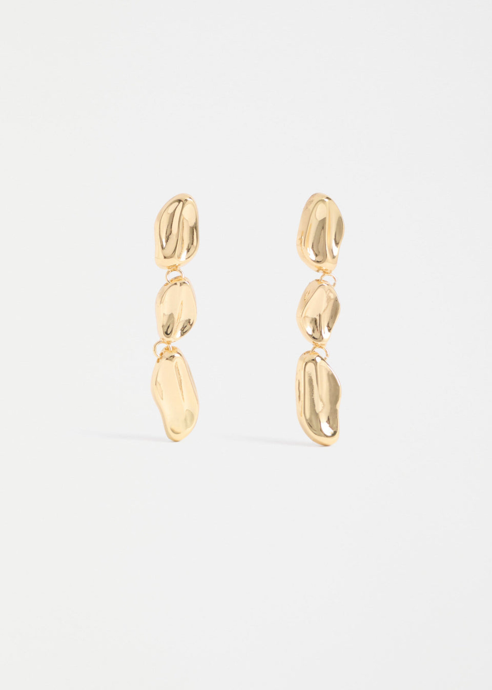 Delaa Drop Earring