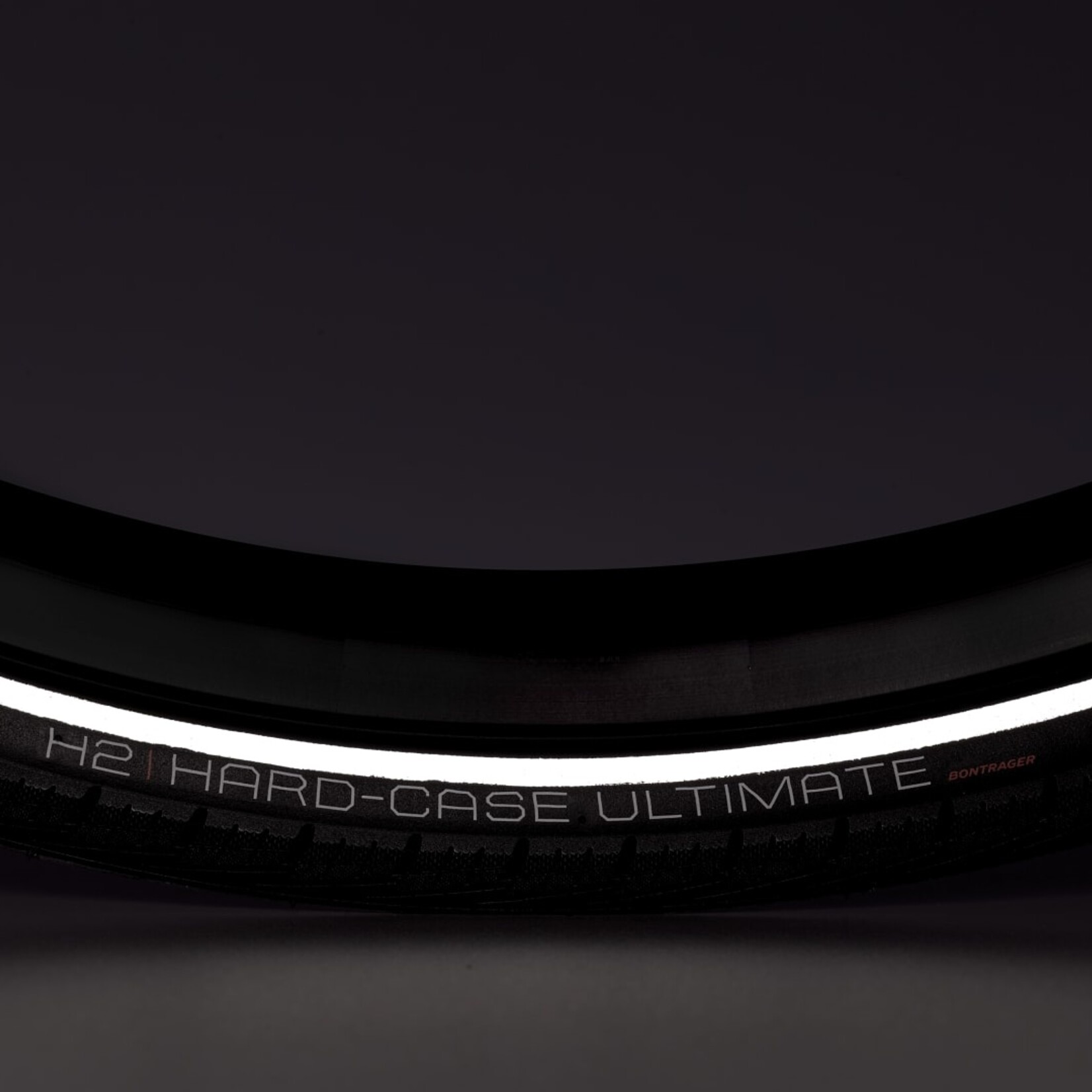 BONTRAGER Bontrager H2 Hard-Case Ultimate Reflective Hybrid Tire 700c