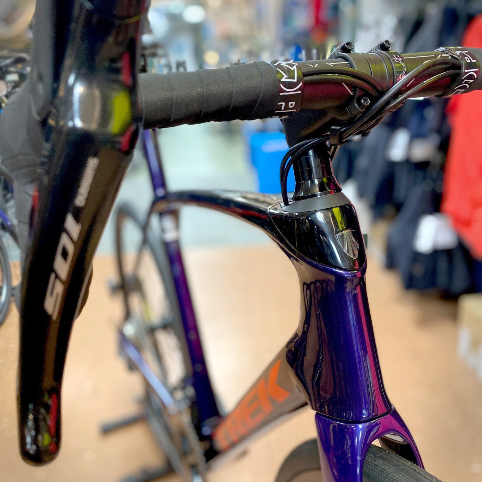 TREK Trek Domane SL Gen 3 Special Build, 58cm, Purple Abyss/Trek Black