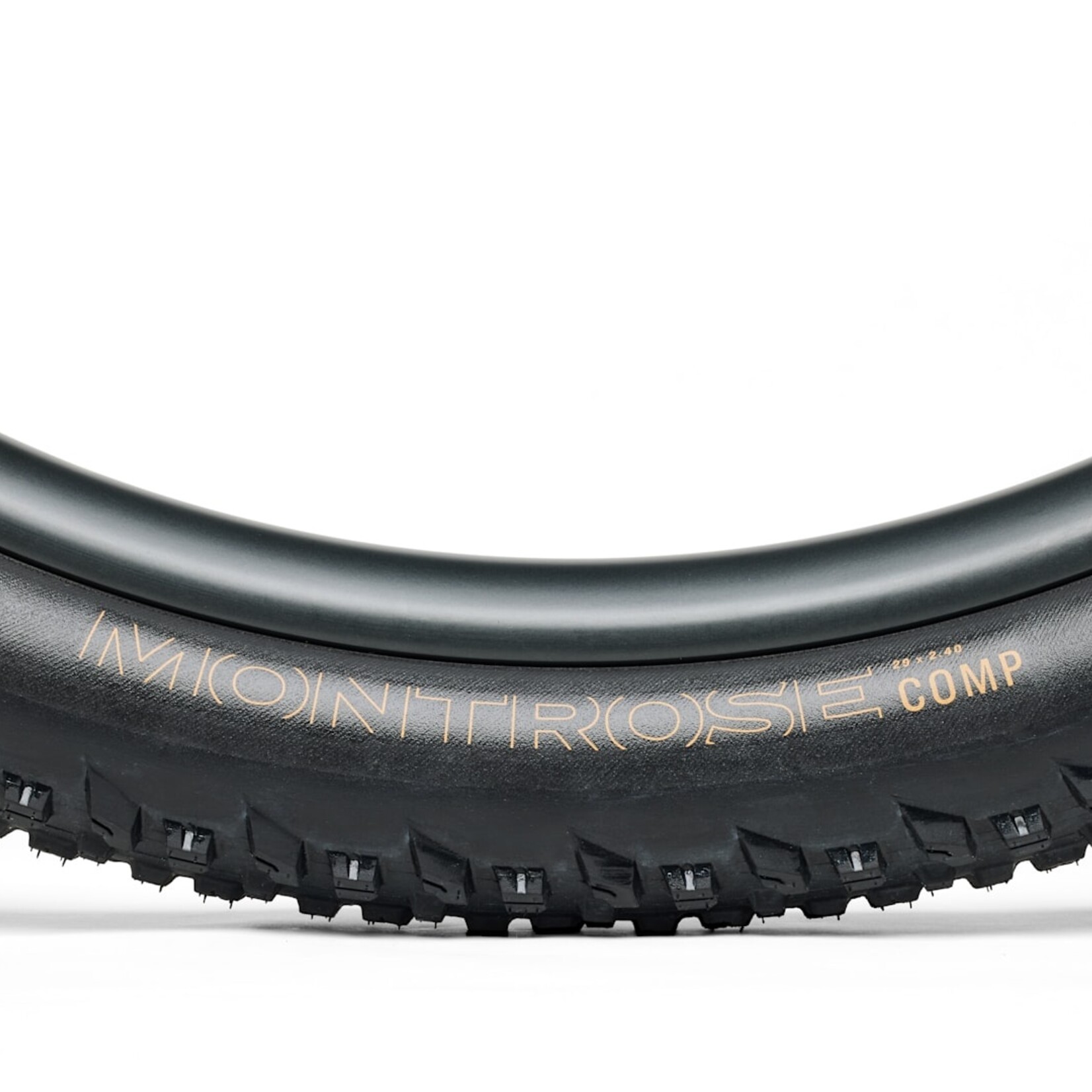 BONTRAGER Bontrager Montrose Comp XR MTB Tire 26" x 2.35"