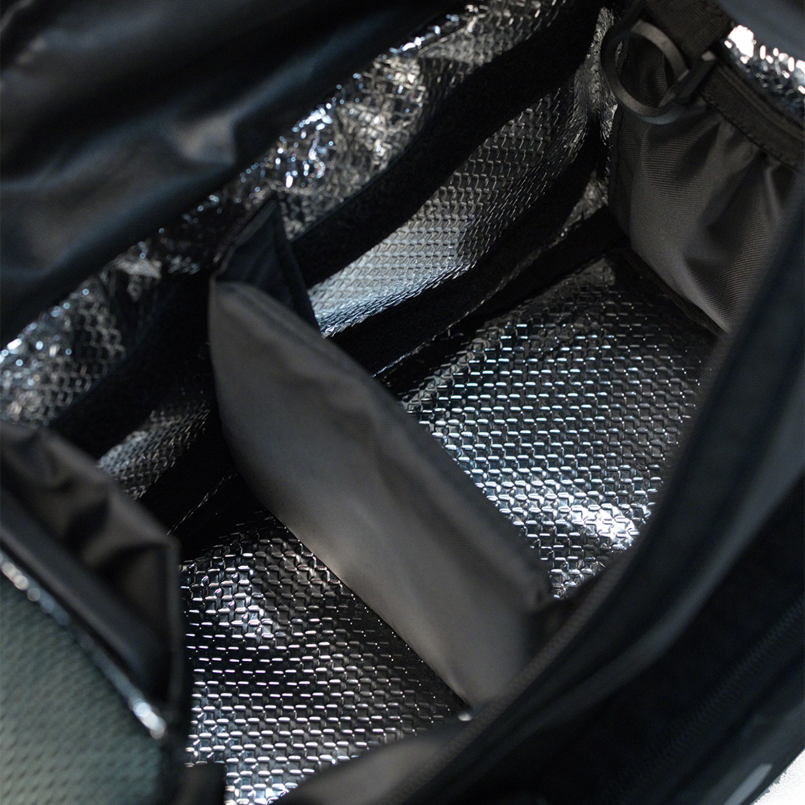 AXIOM Axiom Oceanweave Icepack Trunk X19