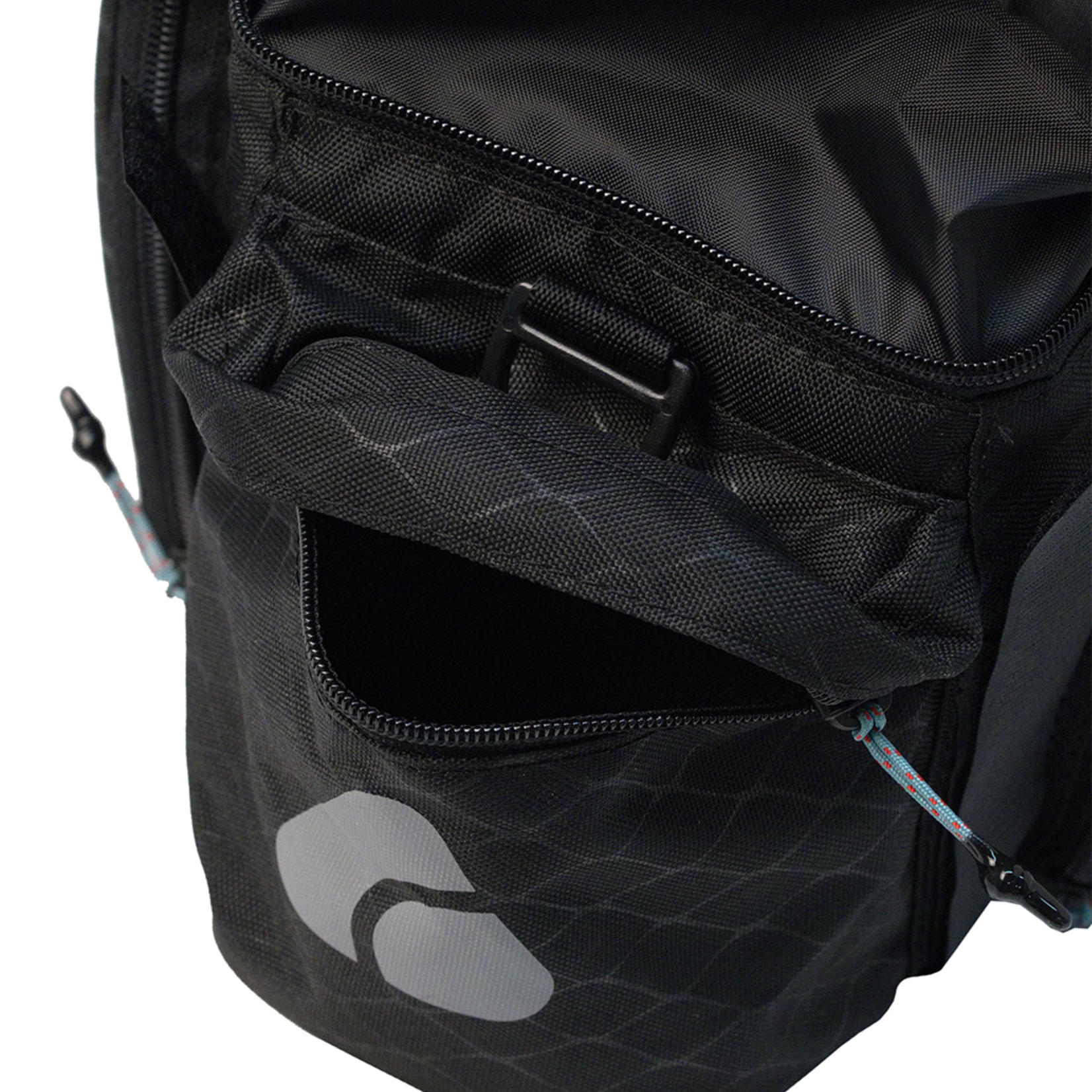 AXIOM Axiom Oceanweave Icepack Trunk X19