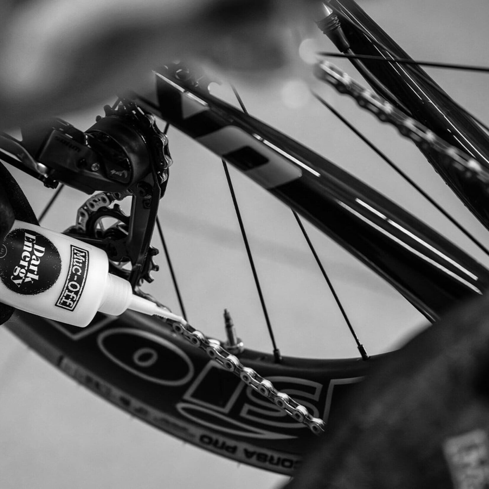 MUC-OFF Muc-Off Dark Energy Chain Wax Lube 120ml