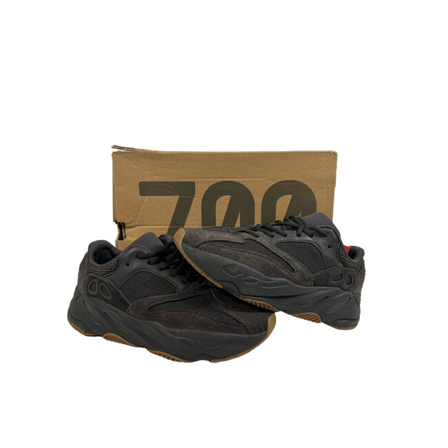 Yeezy Yeezy 700 Utility Black Size 7.5