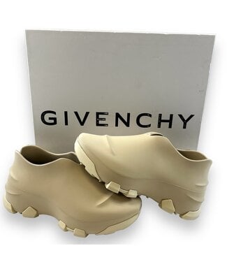 Givenchy Givenchy Beige Monumental Mallow Sneaker Size 42(US9)