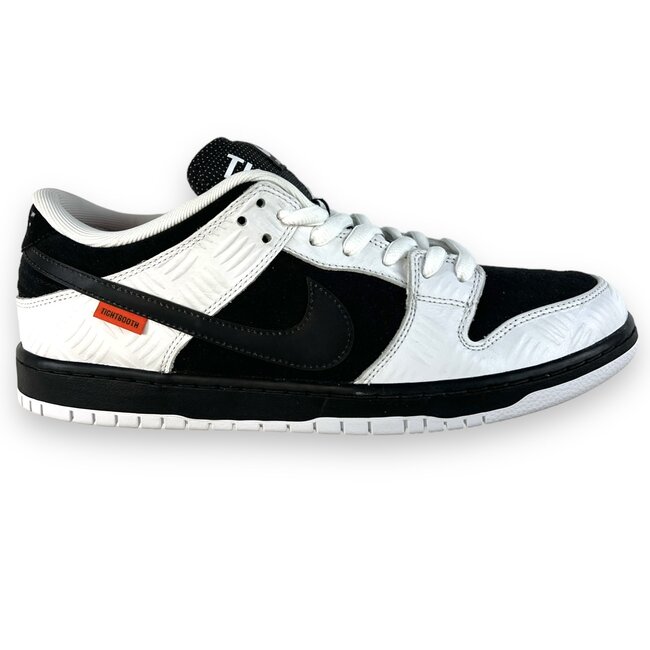 Nike Nike SB Dunk Low TIGHTBOOTH