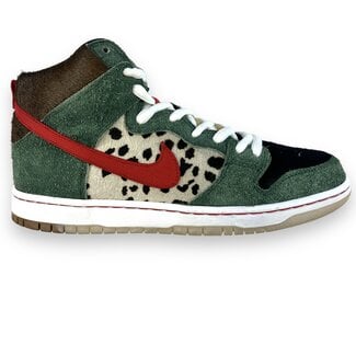 Nike SB Dunk High Dog Walker