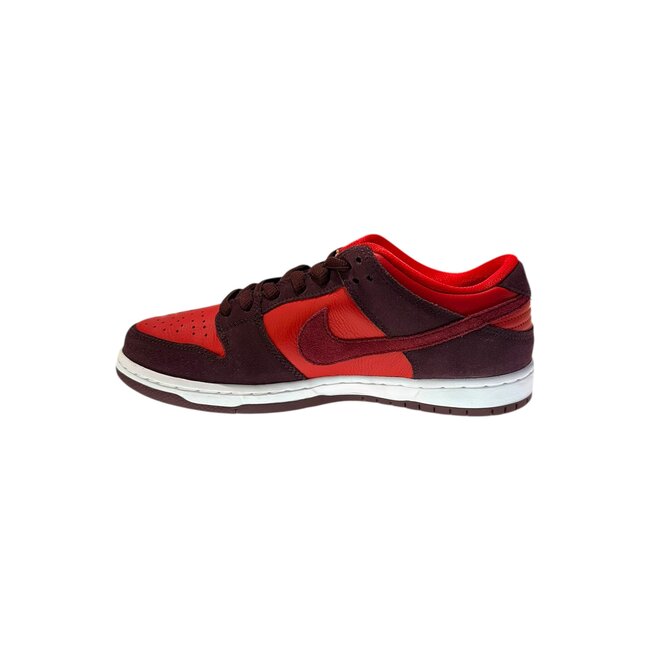 Nike SB Dunk Low Cherry