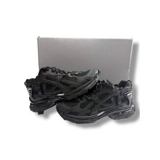 Balenciaga Balenciaga Black Runner Sneaker Size 43 (10US)
