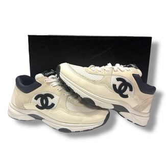 Chanel Chanel Rev White/Black Sneaker Size 38.5/US 5.5