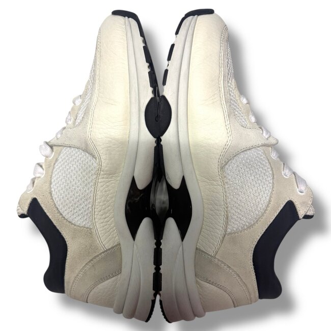Chanel Chanel Rev White/Black Sneaker Size 38.5/US 5.5