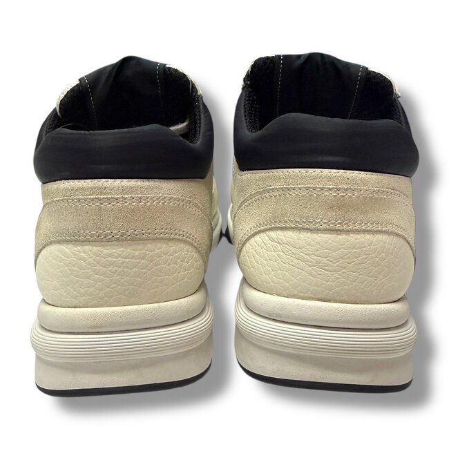 Chanel Chanel Rev White/Black Sneaker Size 38.5/US 5.5