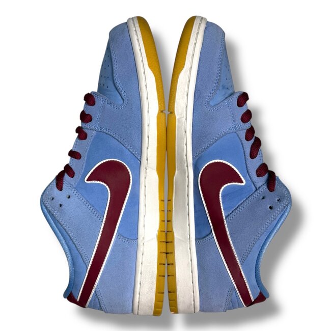 Nike Nike SB Dunk Low Philadelphia Phillies Size 11