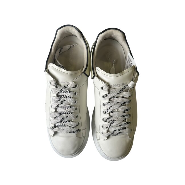 Alexader McQueen (Pre-Owned) Alexander Mcqueen Oversized Sneaker G/M 8.5 (Retail $760)