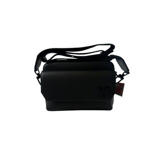 Louis Vuitton Louis Vuitton Fastline Messenger