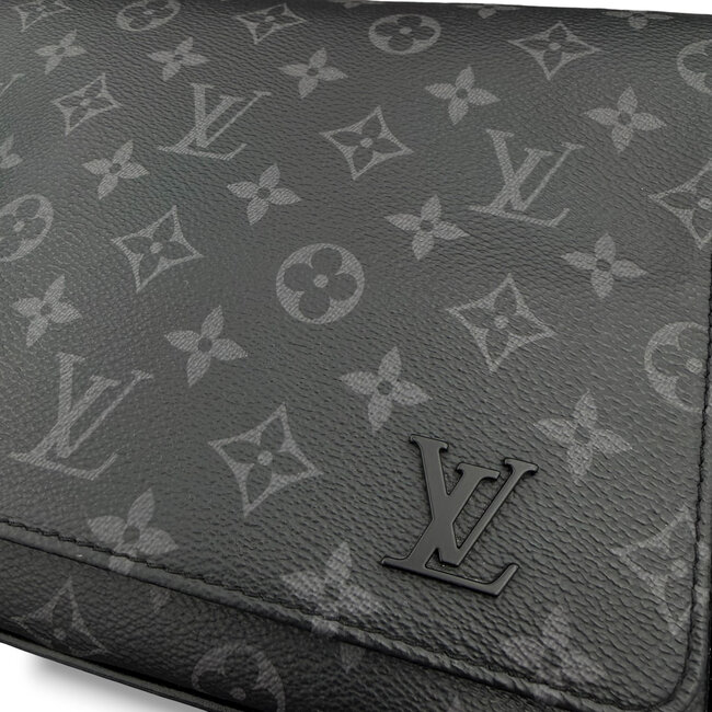 Louis Vuitton Louis Vuitton Monogram District PM Bag  (Retail $1840)