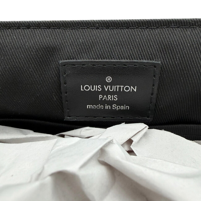 Louis Vuitton Louis Vuitton Monogram District PM Bag  (Retail $1840)