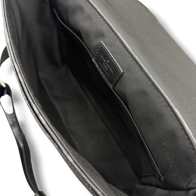 Louis Vuitton Louis Vuitton Monogram District PM Bag  (Retail $1840)