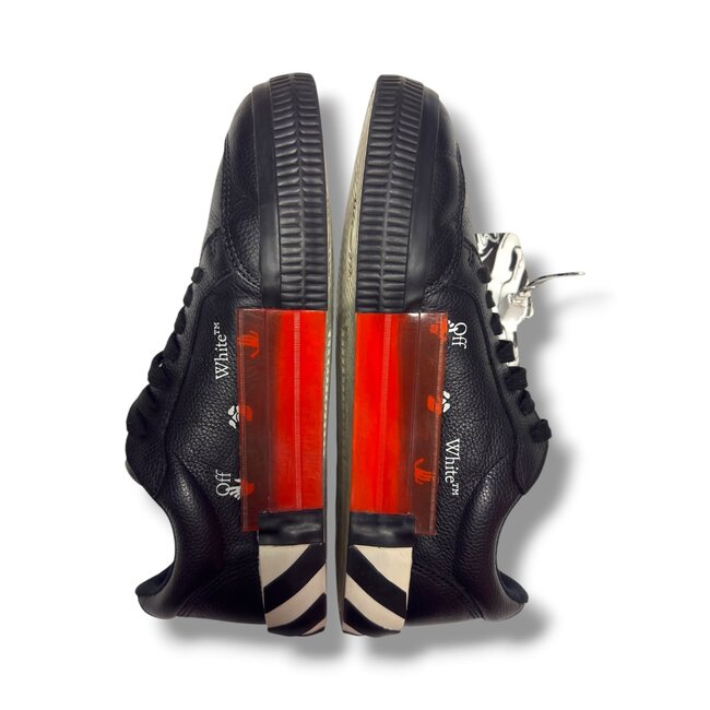 Off-White Off-White Vulcanized Leather Low Sneaker Size 7US