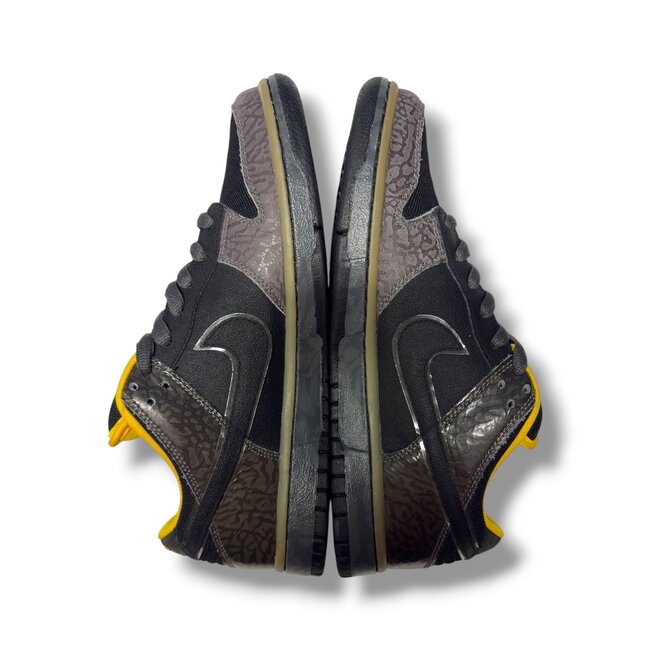 Nike 2010 Nike SB Dunk Low Yellow Curb Size 8.5
