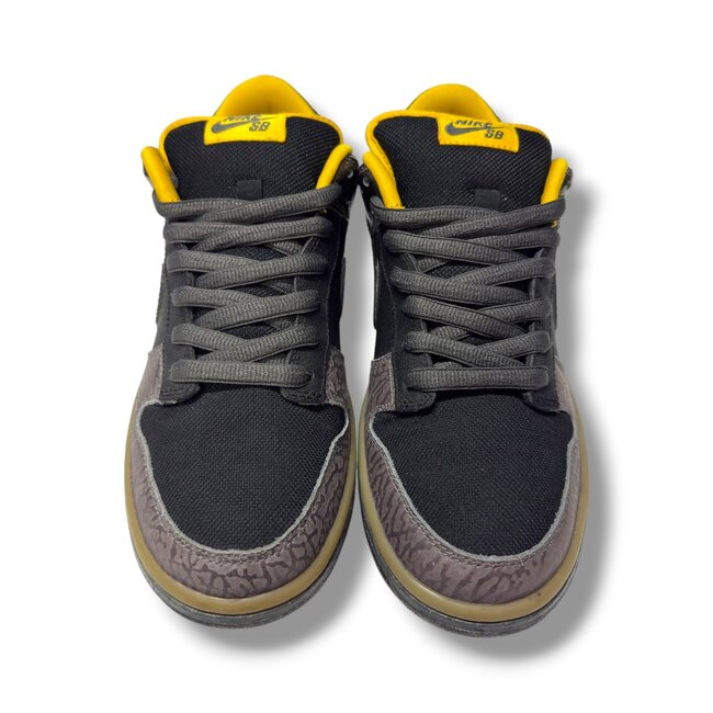 Nike 2010 Nike SB Dunk Low Yellow Curb Size 8.5