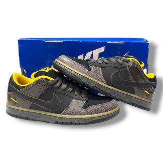 Nike 2010 Nike SB Dunk Low Yellow Curb Size 8.5