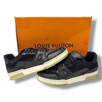 Louis Vuitton Louis Vuitton Black Monogram Trainer Size  US 9.5 (LV 8.5)