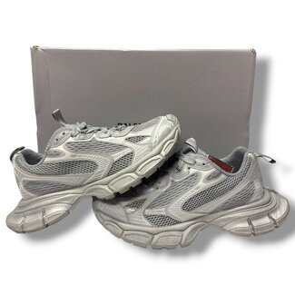 Balenciaga Balenciaga Grey 3XL Sneaker Size 9US