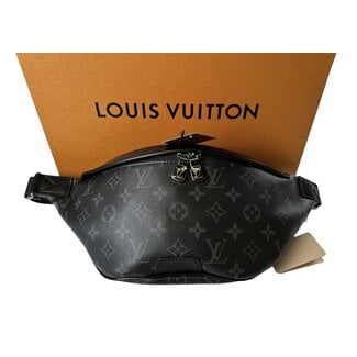 Louis Vuitton Louis Vuitton Discovery Bumban Bag
