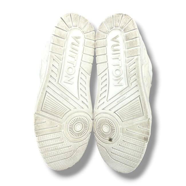Louis Vuitton Louis Vuitton White Monogram Trainer Size US 8