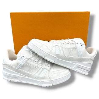 Louis Vuitton Louis Vuitton White Monogram Trainer Size US 8