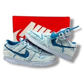Nike Nike Dunk Low Abominable Snowman Size 5.5Y