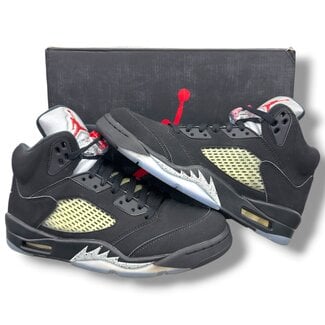 Jordan Brand Jordan 5 Retro Black Metallic (2016) Size 9