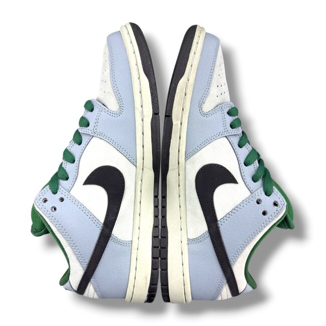 Nike Nike SB Dunk Low Maple Leaf Central Park Size 7.5
