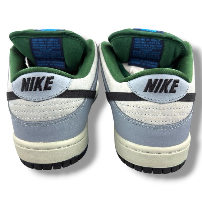Nike Nike SB Dunk Low Maple Leaf Central Park Size 7.5