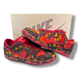 Nike Nike SB Dunk Low Wizard of Oz Poppy Field Size 9.5
