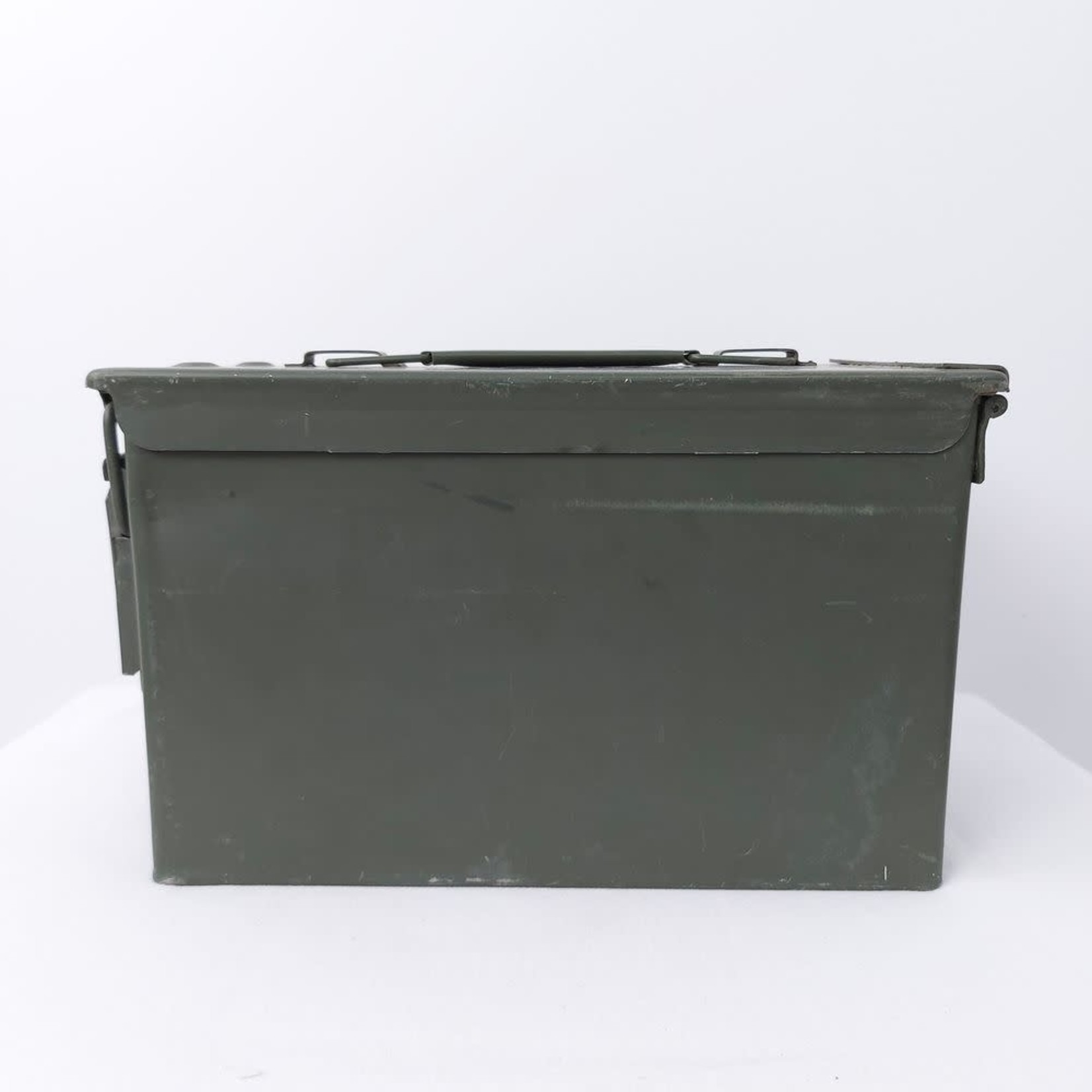 BOÎTE DE MUNITIONS EN MÉTAL CALIBRE .50 (VIDE)