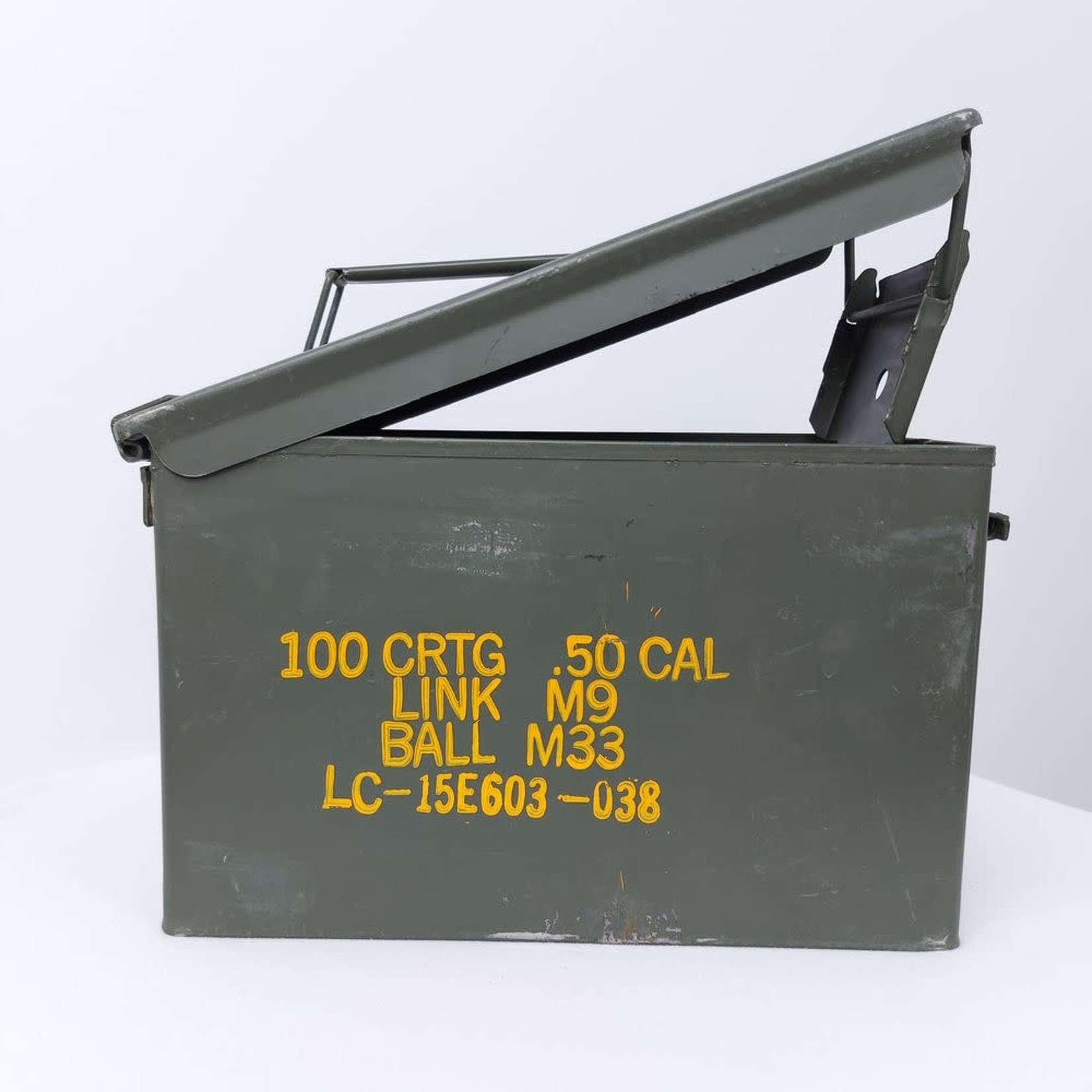 BOÎTE DE MUNITIONS EN MÉTAL CALIBRE .50 (VIDE)
