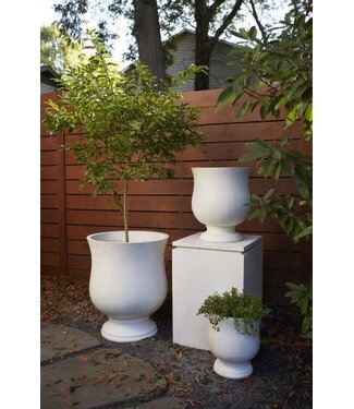Hilltop Urn 23.5"x28.25"