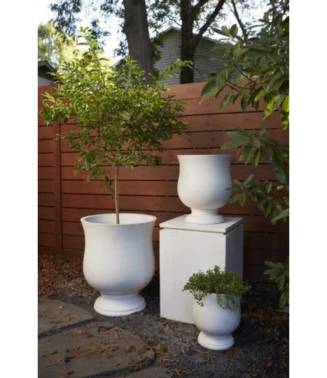 Hilltop Urn 23.5"x28.25"