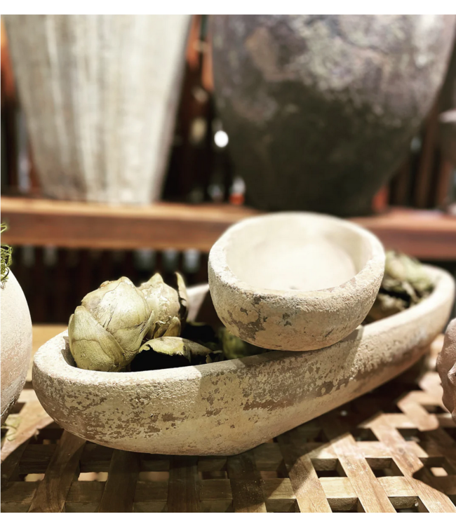 Anamese Garden + Home M Lungo Bowl 18"L x 7"H x 3"W
